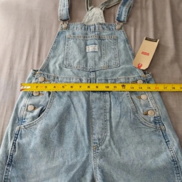 Levi's Loose Fit Overalls Light Wash Denim Jeans Jumpsuit 90s Romper Pants - Picture 10 of 14